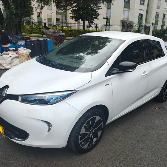 Renault Zoe 2018 0.0 Ultimate Bose