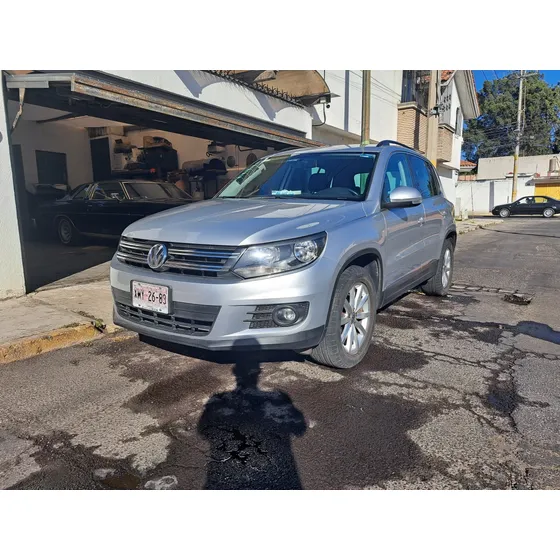 Volkswagen Tiguan 1.4 Wolfsburg Edition At