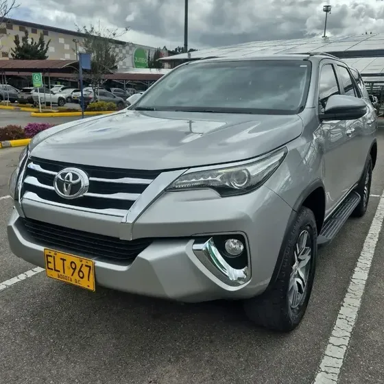 Toyota Fortuner 2018 2.7 Srv At