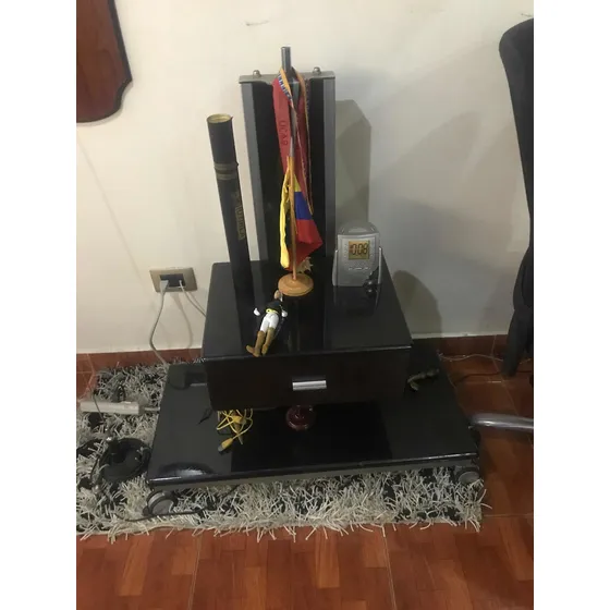 Mesa Para Tv Con Gaveta Y Ruedas