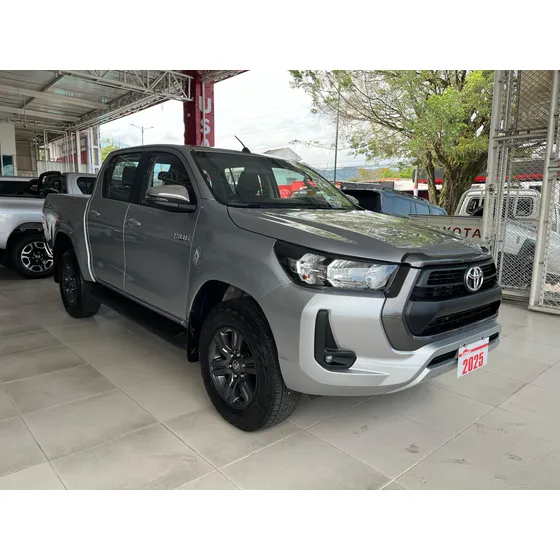Toyota Hilux 2.4 Diesel Chasis 4x4