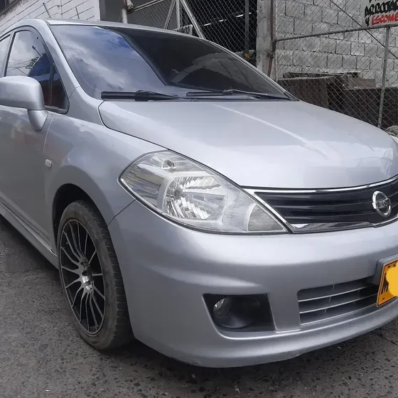 Nissan Tiida Sd 2012 1.8 Comfort