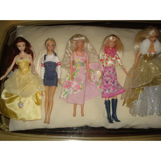 Muñecas Barbie.