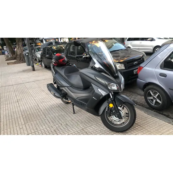 Kymco 250i Xtown Gris