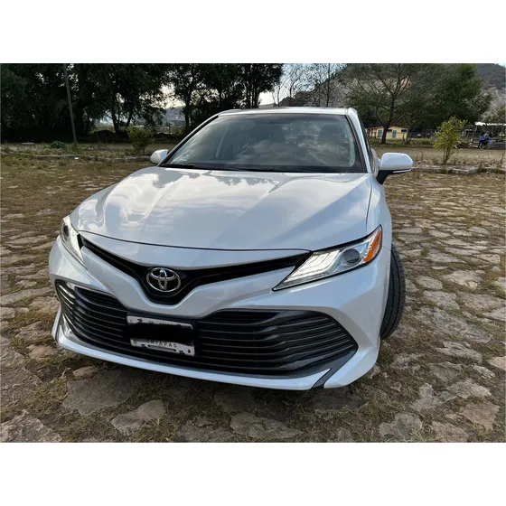 Toyota Camry 2.5 Xle Navegación At