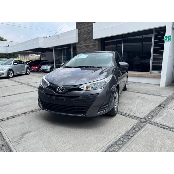 Toyota Yaris 1.5 Core Sedan Mt