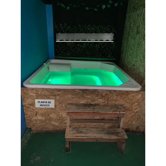 Jacuzzi Griega 2x1.94 Color Bone En Fibra De Vidrio