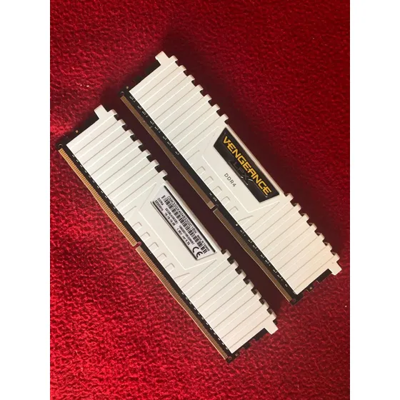 Memoria Ram Corsair Ddr4 3200 Mhz Cl16 - Gamer