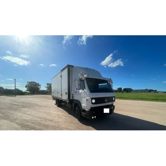 Camion Volkswagen Delivery 10.160 Con Furgon Y Rampa
