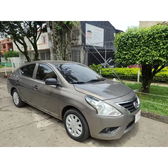 Nissan Versa Drive