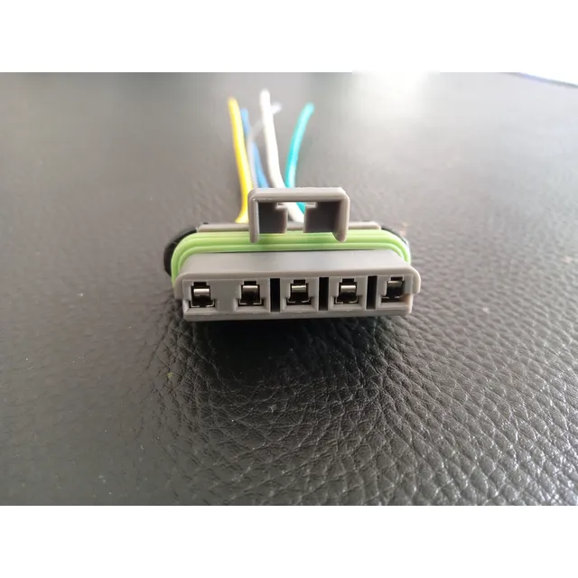 Conector Bomba De Gasolina Chevrolet Corsa Astra 5 Pines