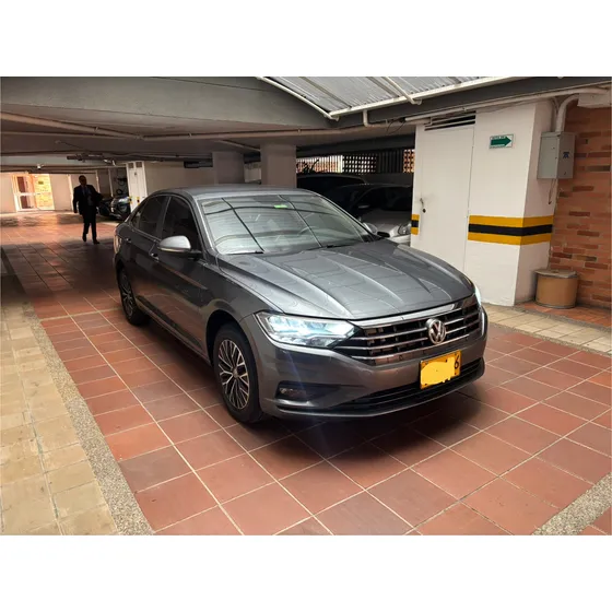 Volkswagen New Jetta Confort Line