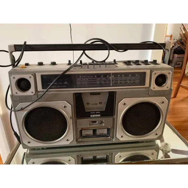 Radio Grabador Sansei