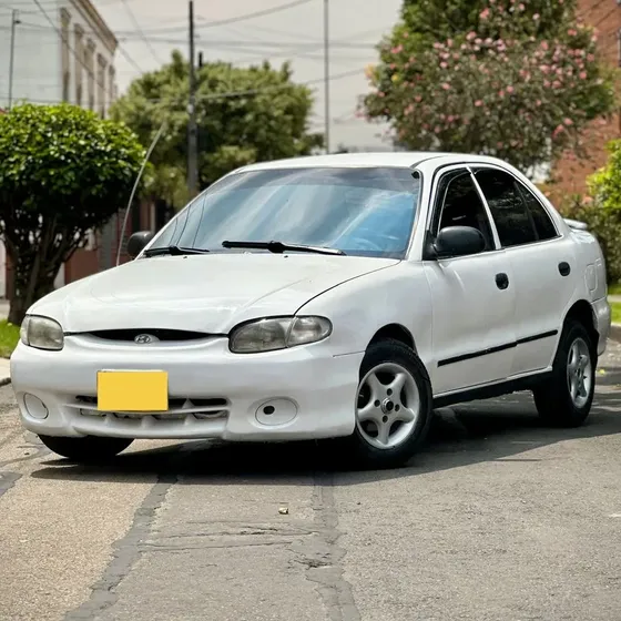 Hyundai Accent 2000 1.3 Ls 5 P