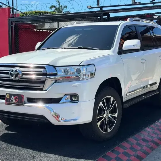 Toyota Land Cruiser 2016 200 4.6 Vx At