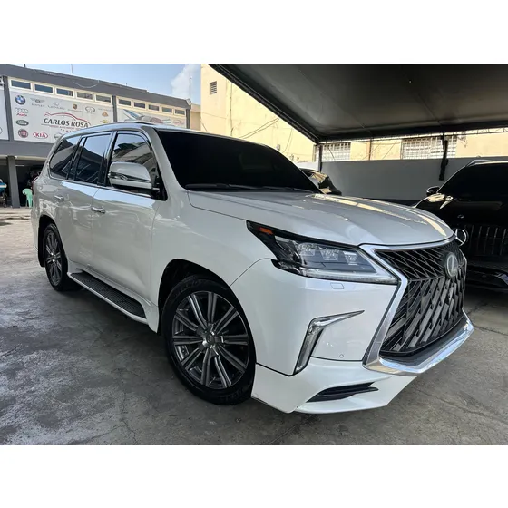  Lexus Lx 570 2017 (kit 2021)  Versión Americana