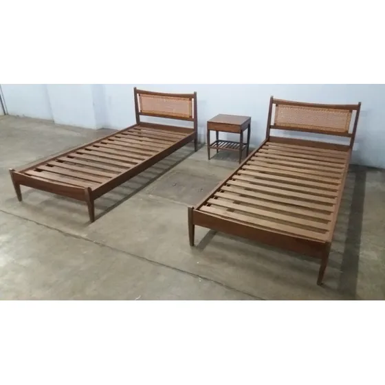 Hermoso Juego De Dormitorio  Desaparecida Mueblería Caviglia