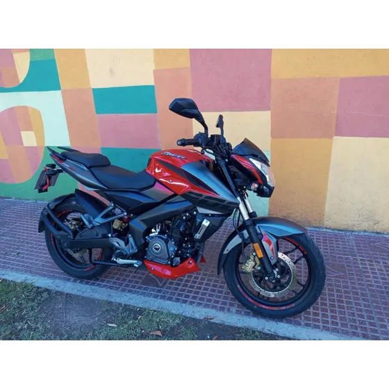 Bajaj Rouser Ns200
