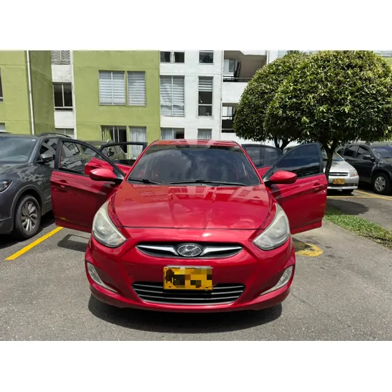 Hyundai Accent 1.6l 5 P