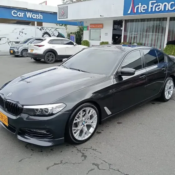 BMW Serie 5 2.0 520i G30 usado en Cali