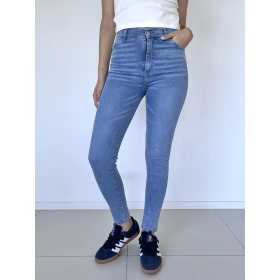 Pantalon Jean Celeste Chupin Elastizado Mujer Marca Loca