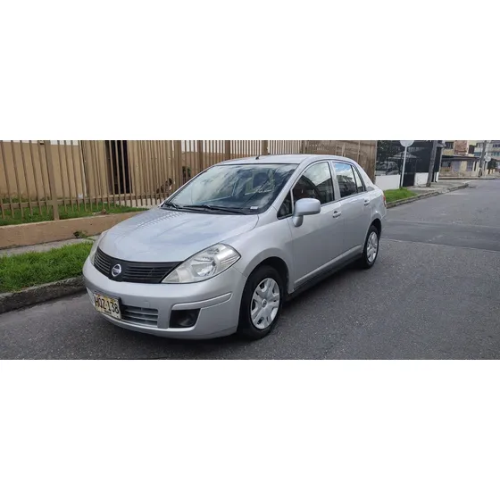 Nissan Tiida Automática