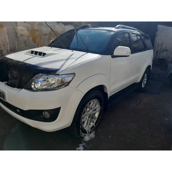 Toyota Hilux Sw4 3.0 Srv Cuero I 171cv 4x4