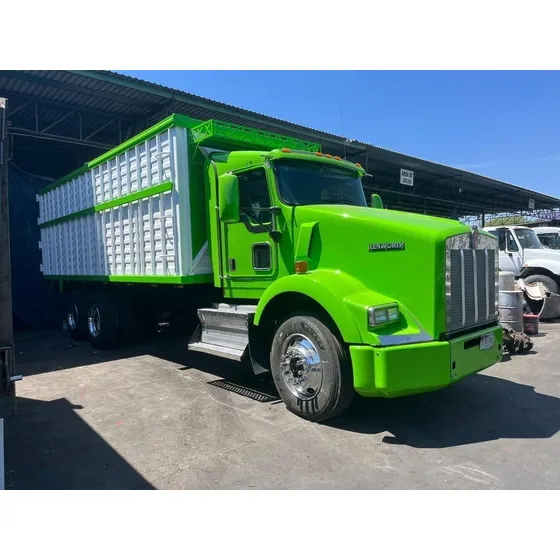 Kenworth T800 Moderno Agavero Verde