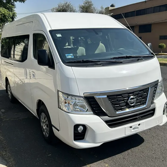 Nissan Urvan 2021 2.5 15 Pas Amplia Aapack Seg Mt