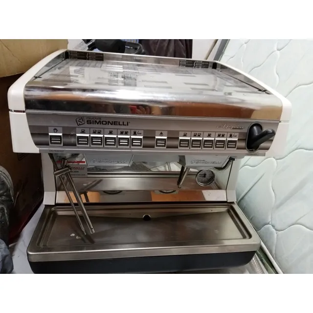 Cafetera Italiana Nueva Simonelli