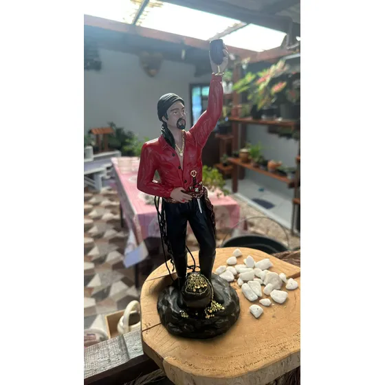 Imagem De Cigano Juan Em Resina 31 Cm