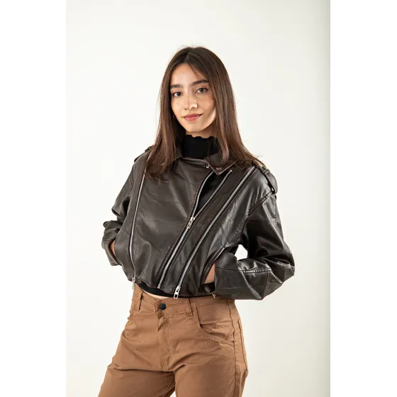 Campera De Cuerina Triple Cierre Byh