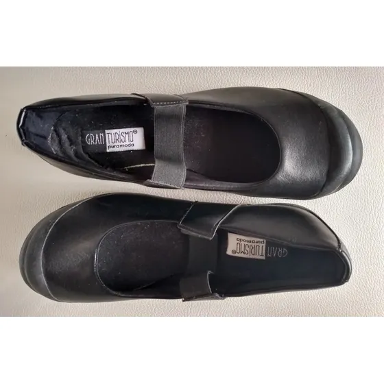 Zapatos Negros  Gran Turismo  N. 40 Horma Pequeña Suaves 