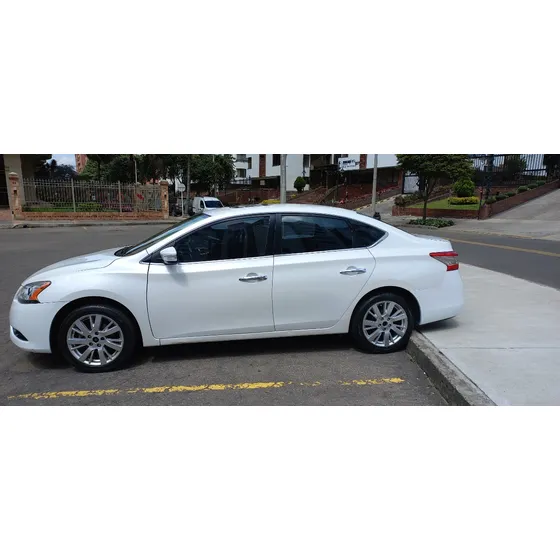 Nissan Sentra 1.8 B17 Exclusive