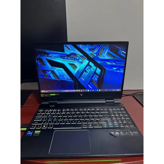 Acer Predator Helios 300 Usada (negociable)