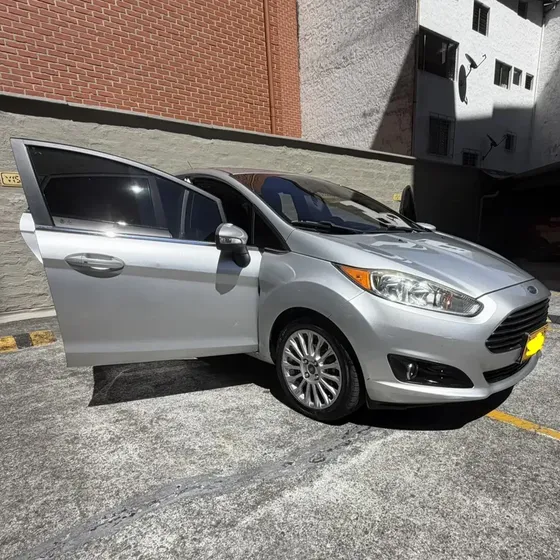 Ford Fiesta 2016 1.6 Hatchback Titanium