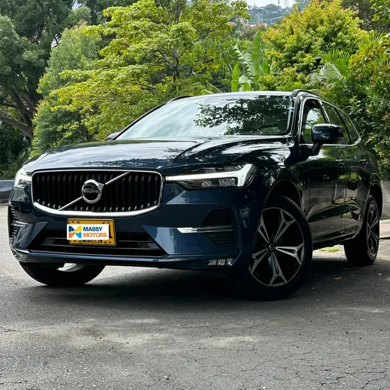 Volvo Xc60 2022 B5 Awd Momentum Mhev Tp 2.0