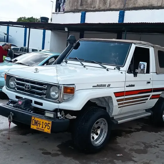 Toyota Land Cruiser 1994 4.5 Fzj75 Macho