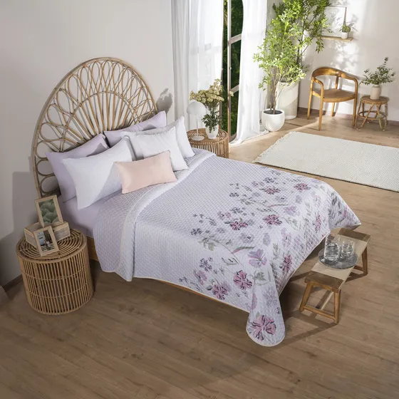 Colcha Ultra Ligera Matrimonial Floralia Color Lila