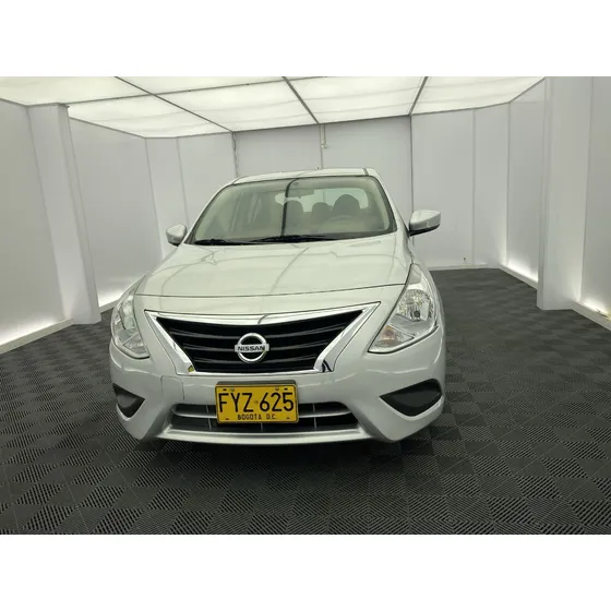 Nissan Versa 1.6 Sense