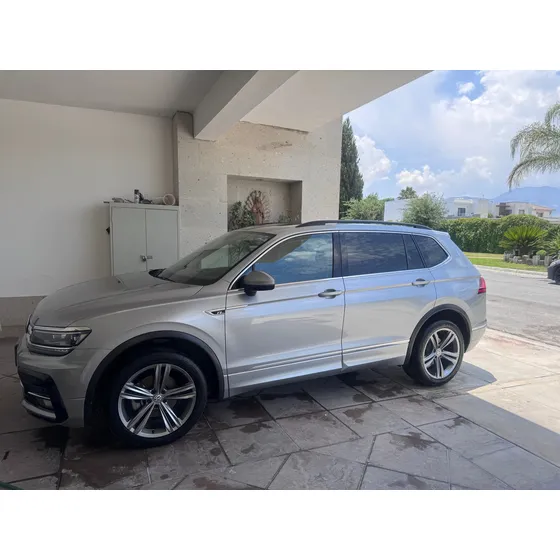 Volkswagen Tiguan 1.4 R-line