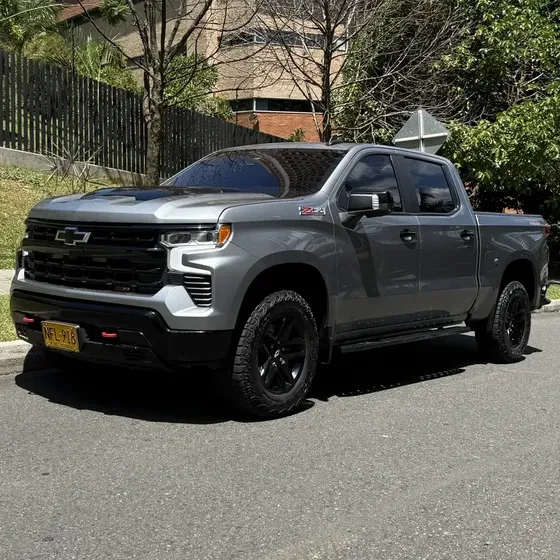 Chevrolet Silverado 2023 5.3 Z71 4x4 At