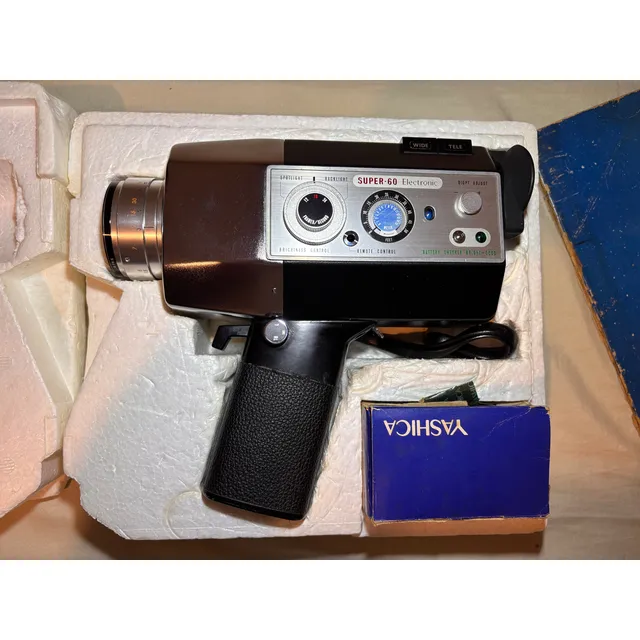 Filmadora Super 8 - Yashica Super60 Preto