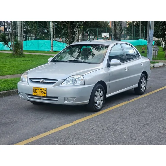 Kia Rio Stylus Ls 1.5 Stylus