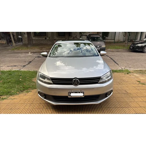 Volkswagen Vento 2.5 Luxury 170cv