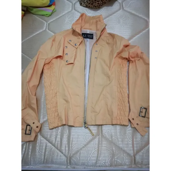 Vendo Chaqueta Marca Armani Perfecto Estado