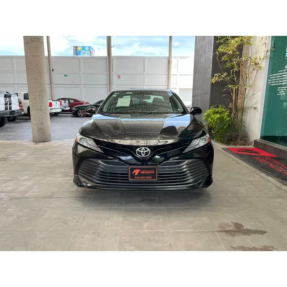 Toyota Camry 2.5 Xle Navegación At
