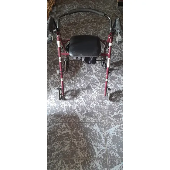 Andadera Y Silla De Ruedas Plegable