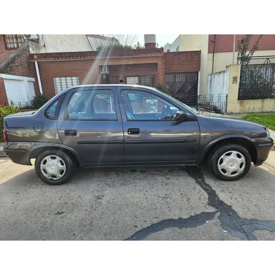 Chevrolet Corsa Classic 1.6 Gl