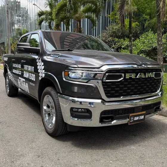 RAM 1500 2025 3.6 Bighorn 4x4 Cd